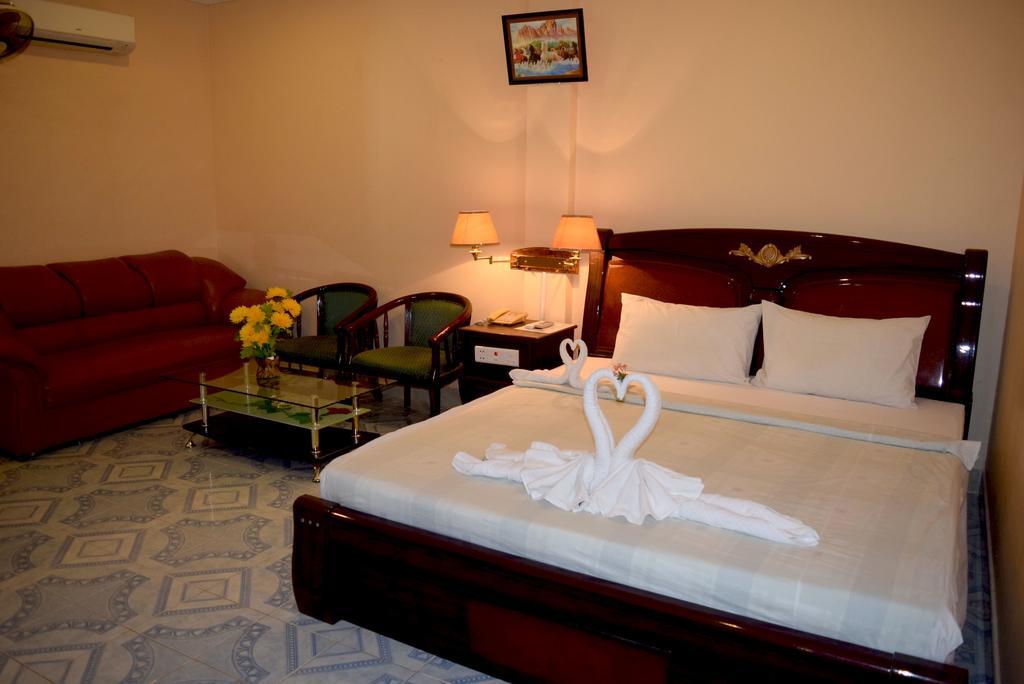 Reaksmey Battambang Hotel Esterno foto